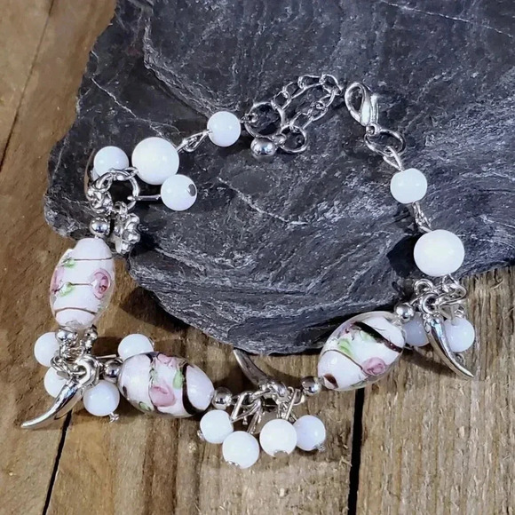 Vintage Murano Glass Beads White Silver Charm Bracelet Style B - Picture 3 of 5
